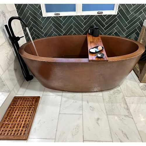 Standalone copper bath tub